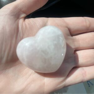 Heart-Shaped Rose quartz Stone